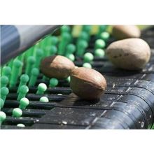 Zberač štupľov - BAG-A-NUT - 45 cm - trávne štuple, lieskové orechy (1) (2)